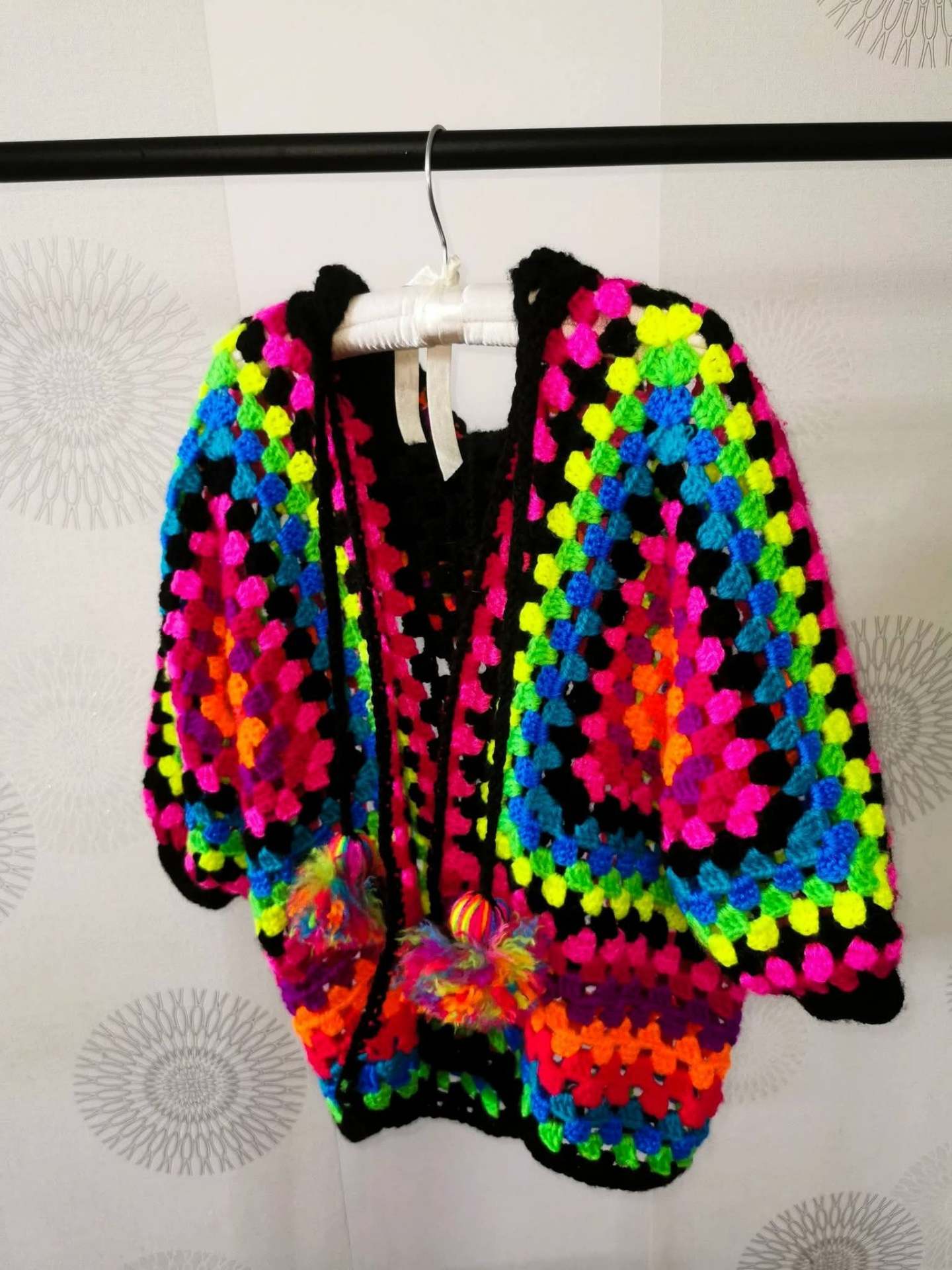 Jachetă cu glugă „Neon Granny” pentru copii – al doilea unghi