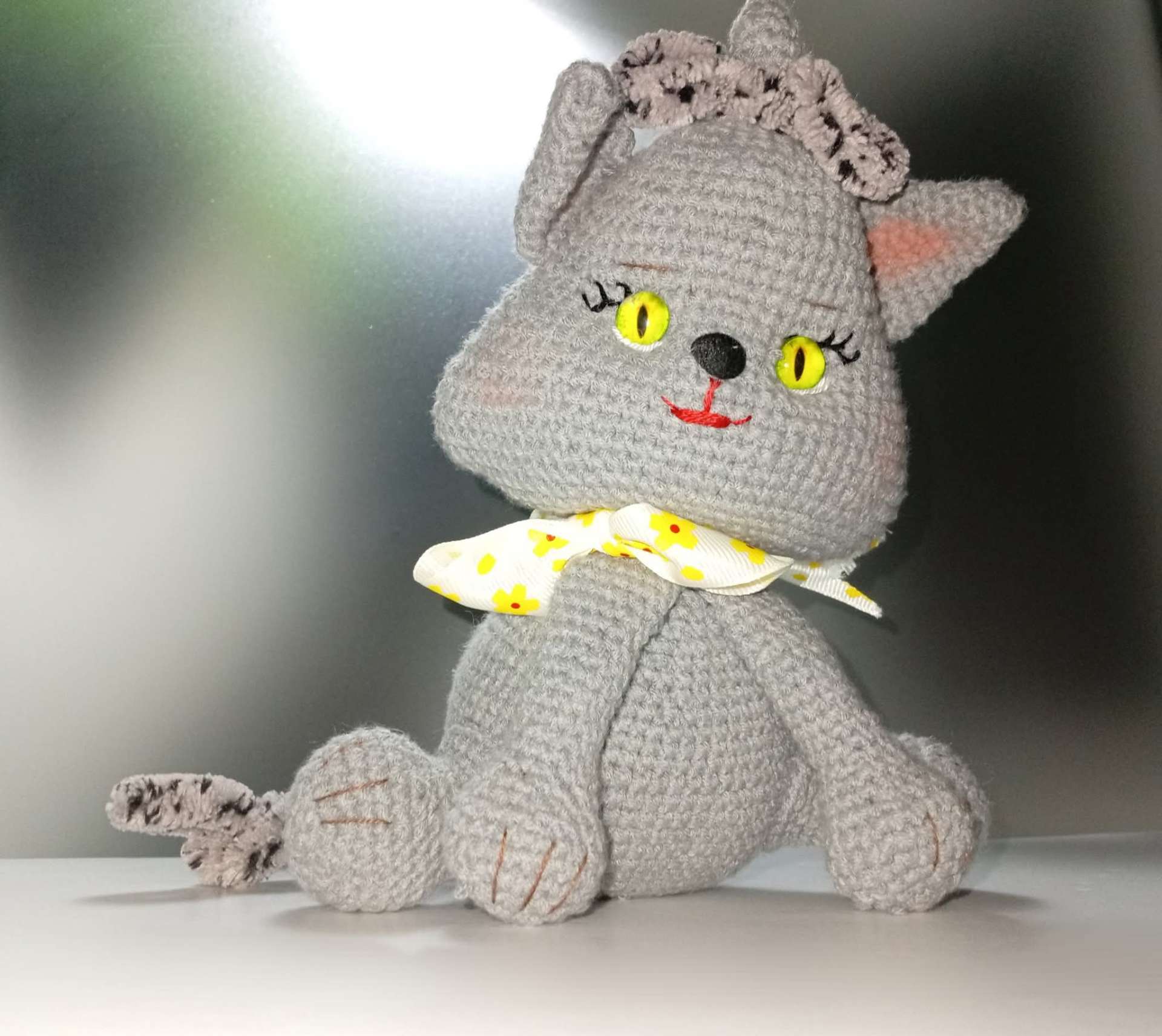 Pisica Mimi – jucărie amigurumi croșetată – produs handmade Jeraima, lucrat manual pe comandă