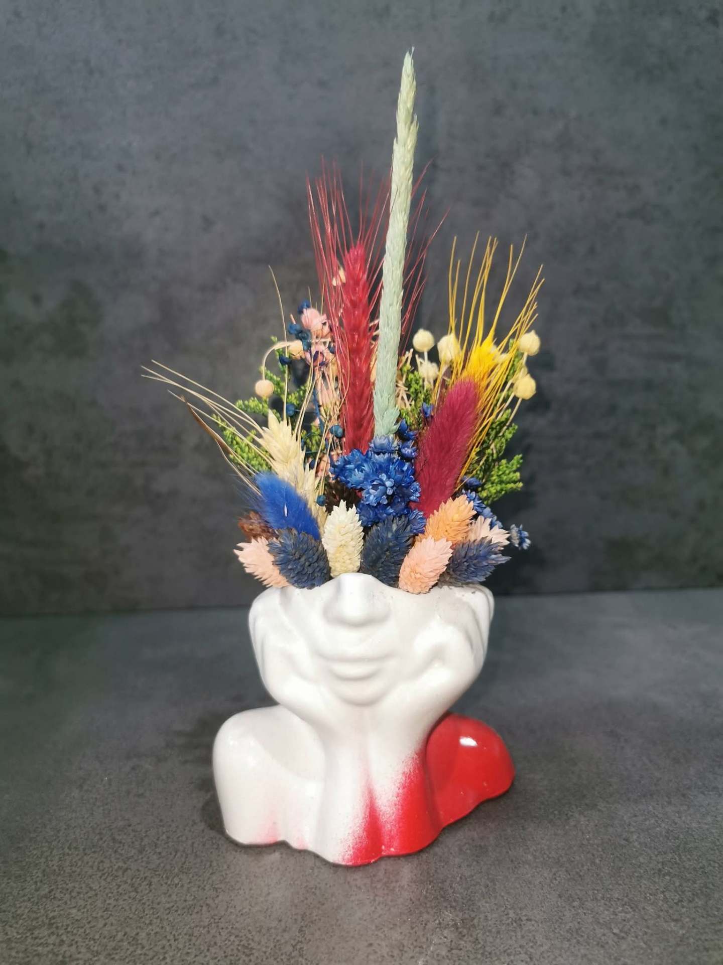 Vază-bust „Blush” cu buchet de flori uscate – produs handmade Jeraima, lucrat manual pe comandă